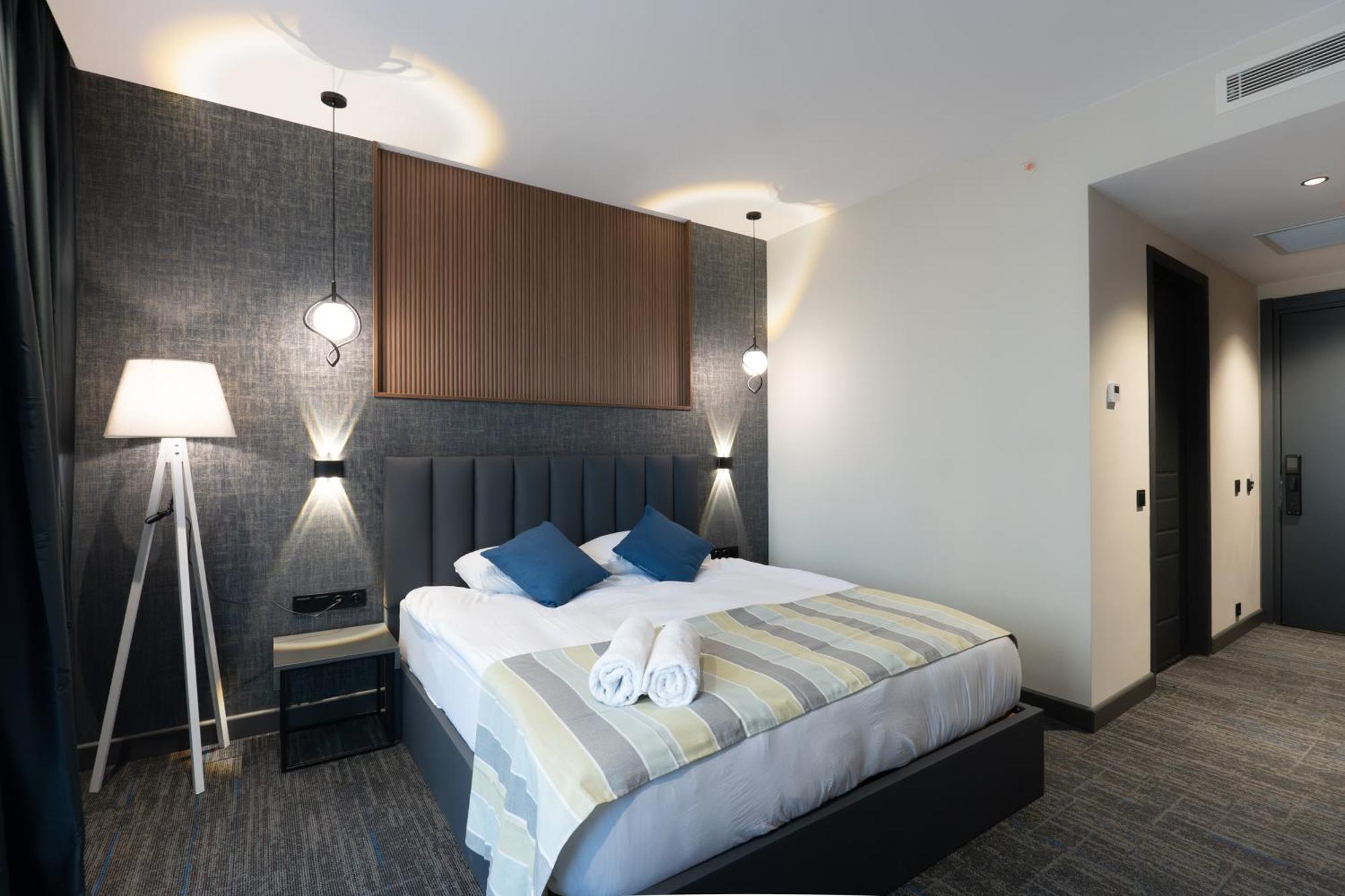 Nova Luxe Hotel & Residences Batumi Exterior foto