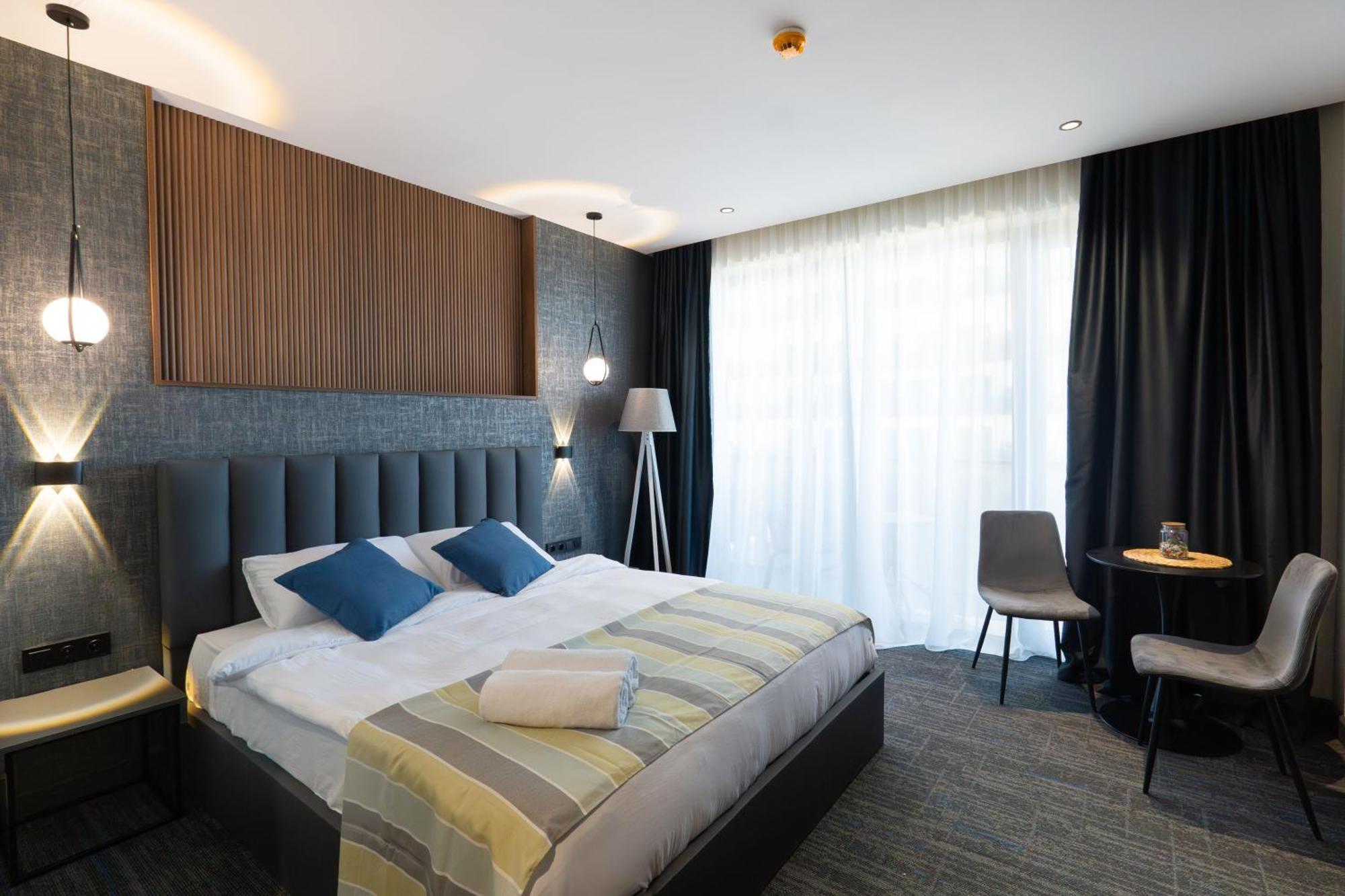 Nova Luxe Hotel & Residences Batumi Exterior foto