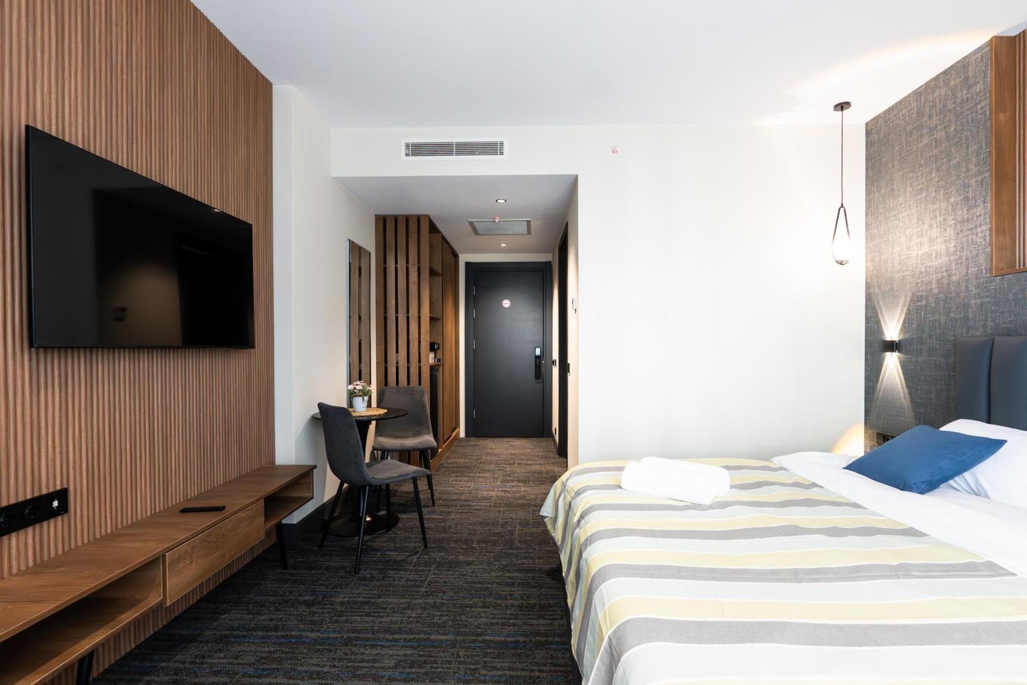 Nova Luxe Hotel & Residences Batumi Exterior foto