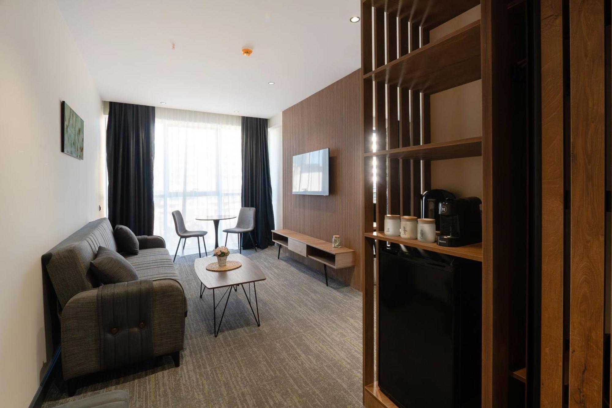 Nova Luxe Hotel & Residences Batumi Zimmer foto